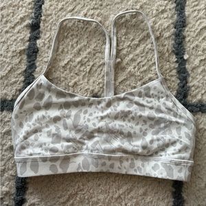 Lululemon Flow Y Bra. Size:4 Color: Cheetah Camo Antique White Multi